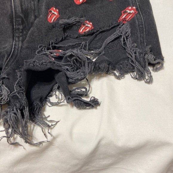The Rolling Stones Destroyed Black Short Shorts 10 W/Lips Logo - Picture 11 of 11